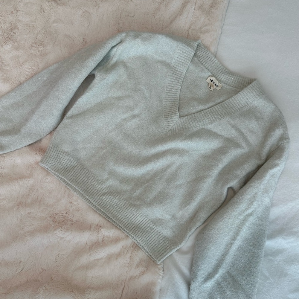 Open Edit Women's Soft Gray V-Neck Sweater - Glitter